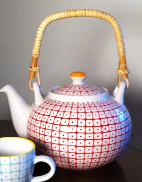 Carla Teapot